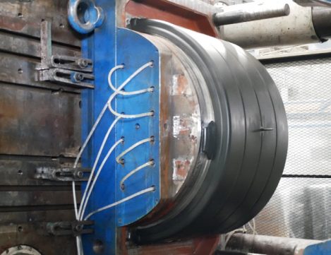 ฉีดขึ้นรูปชิ้นงาน